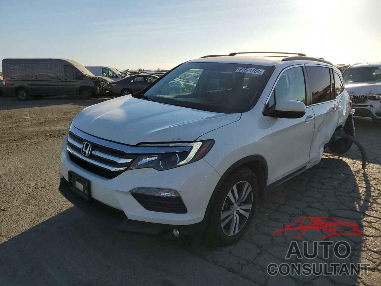 HONDA PILOT 2018 - 5FNYF6H31JB032543