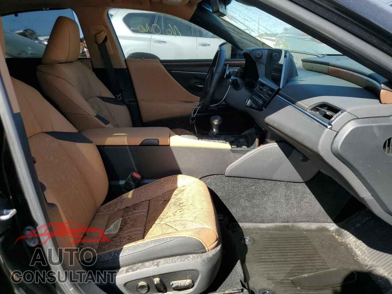 LEXUS ES300 2022 - 58AFA1C16NU018038