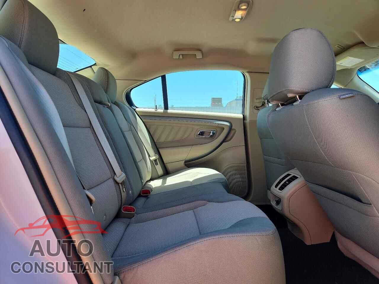 FORD TAURUS 2015 - 1FAHP2E84FG173003