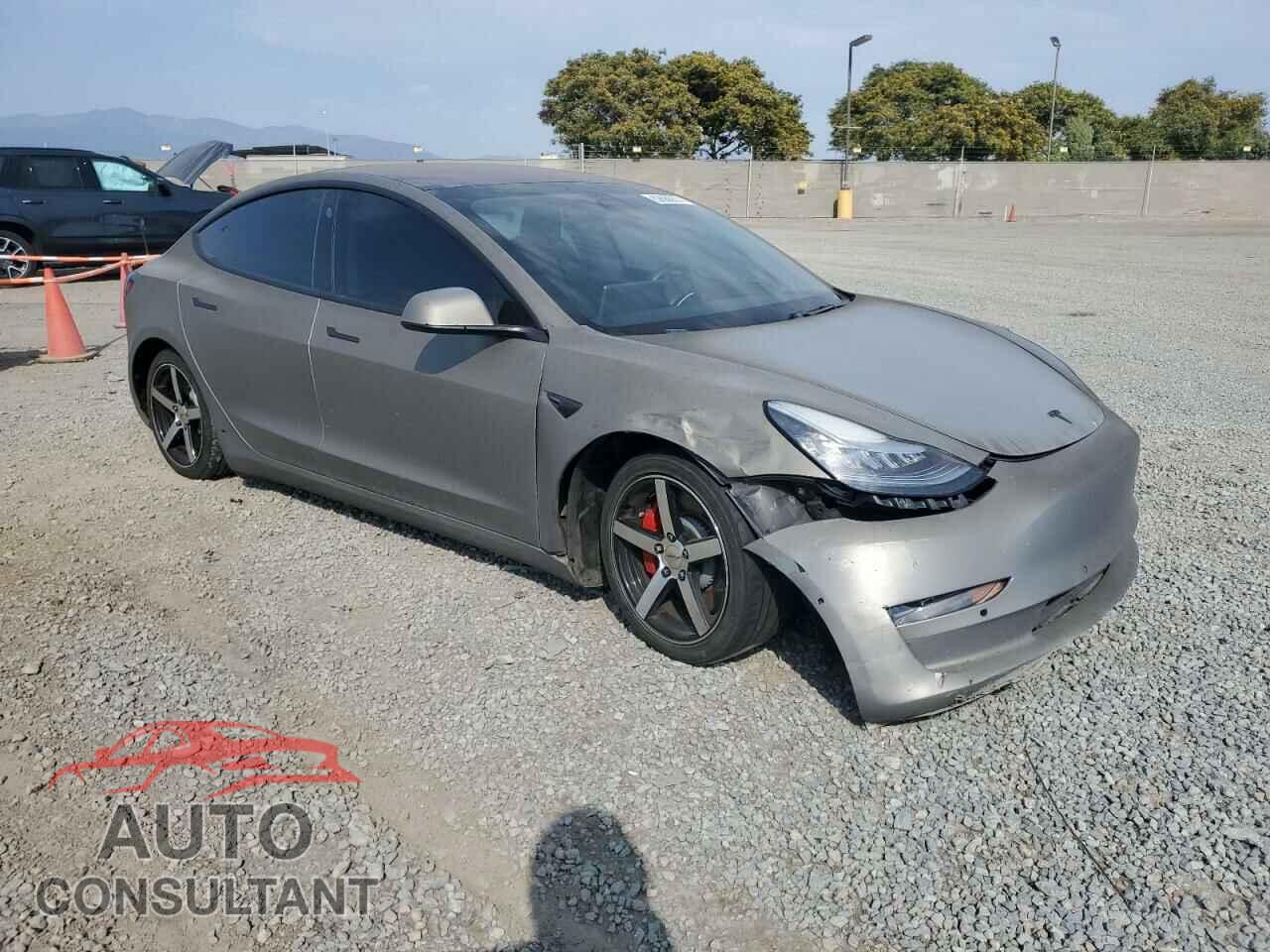 TESLA MODEL 3 2018 - 5YJ3E1EB7JF184399
