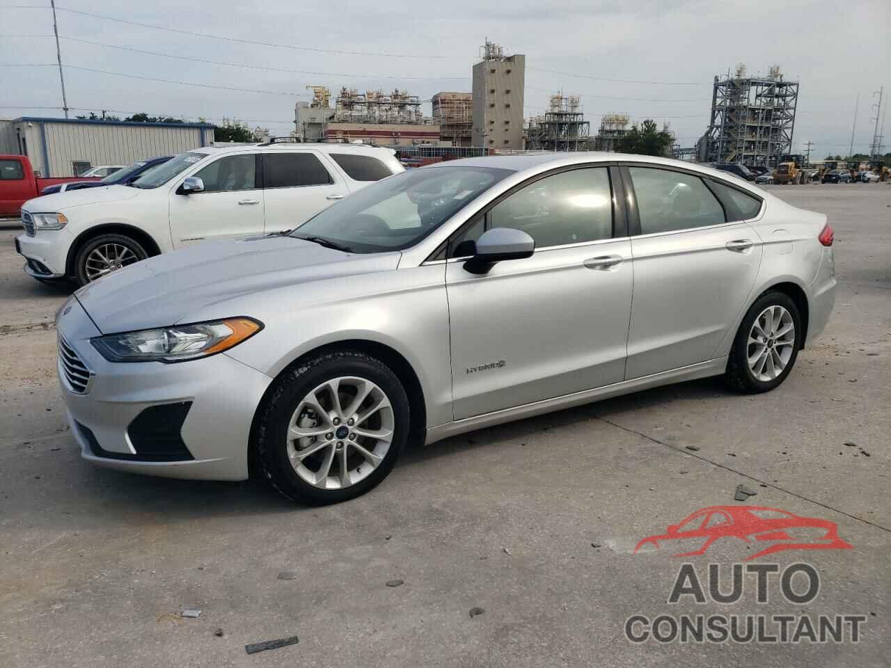 FORD FUSION 2019 - 3FA6P0LU8KR181880