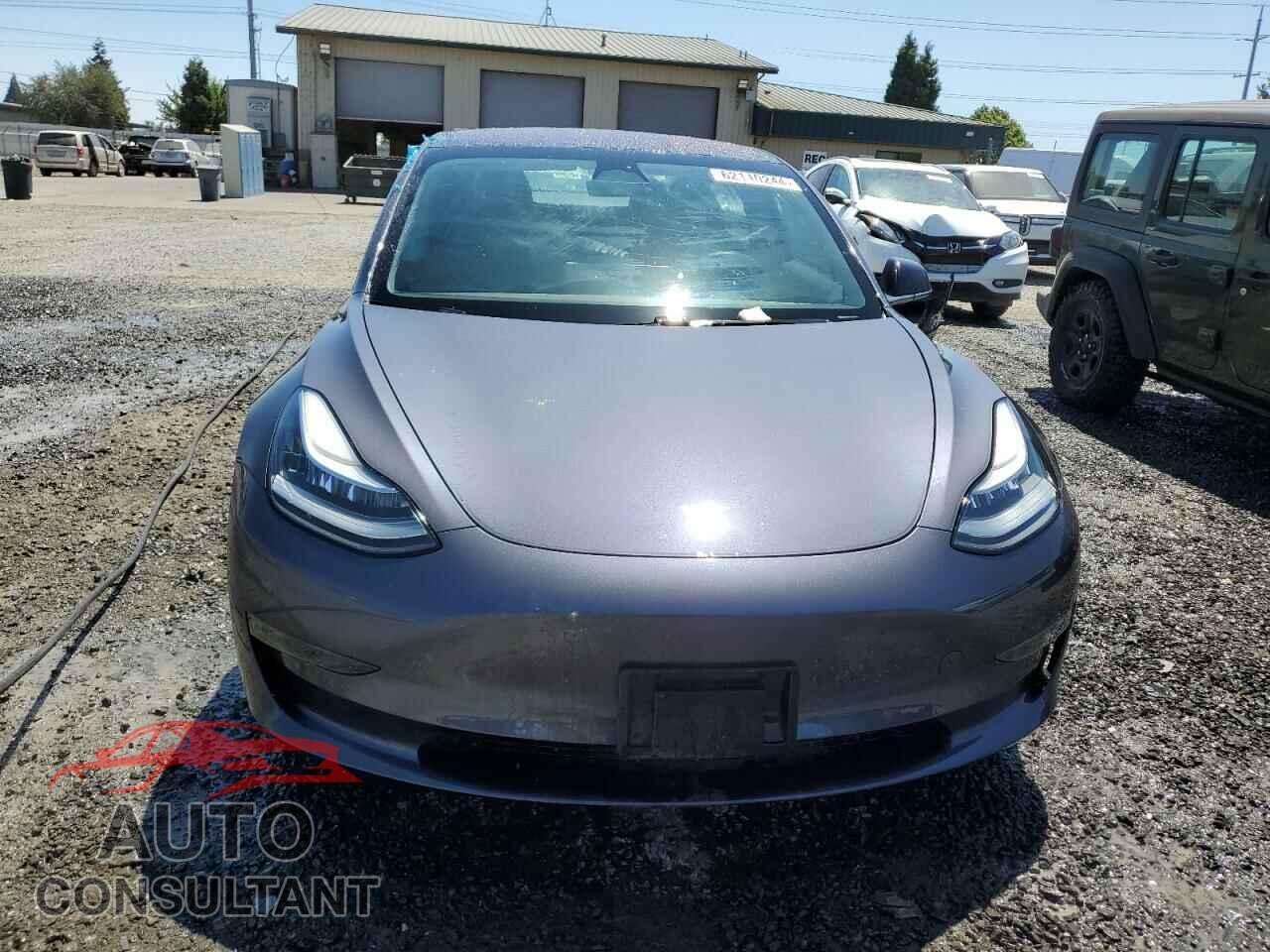 TESLA MODEL 3 2018 - 5YJ3E1EB0JF110659