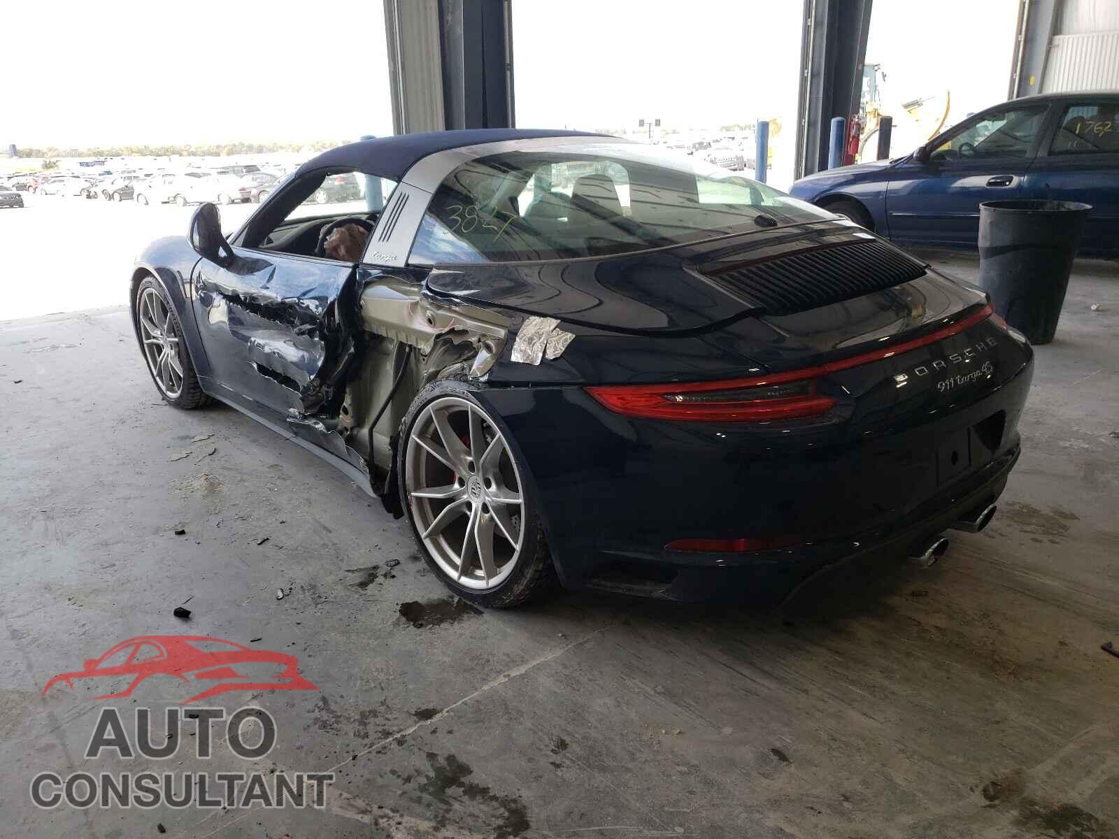 PORSCHE 911 2019 - WP0BB2A97KS125449