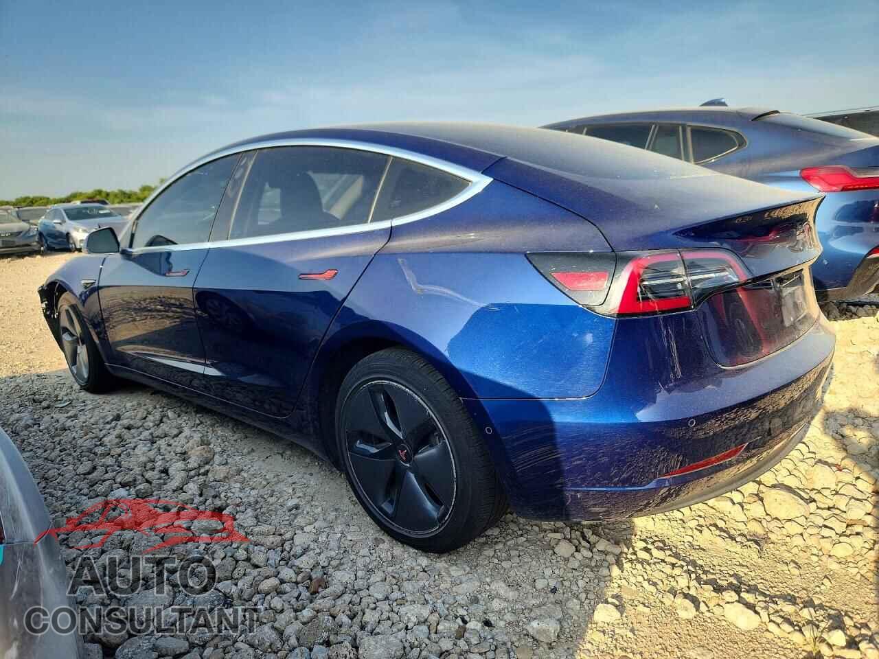TESLA MODEL 3 2018 - 5YJ3E1EA9JF102597