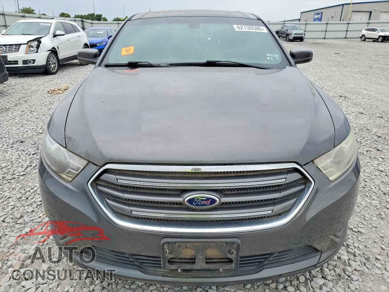 FORD TAURUS 2015 - 1FAHP2E82FG181777