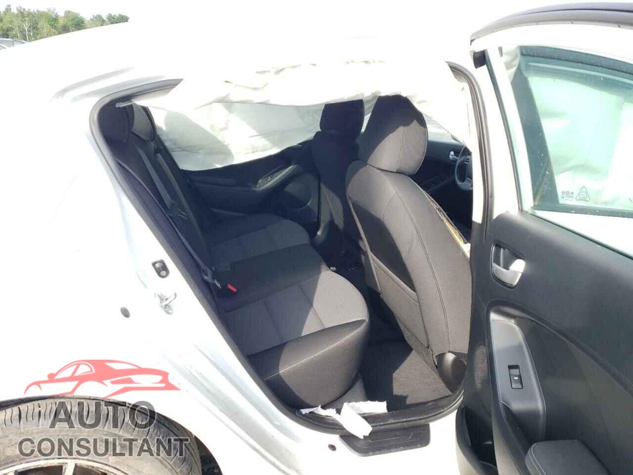 KIA FORTE 2017 - 3KPFL4A77HE072594