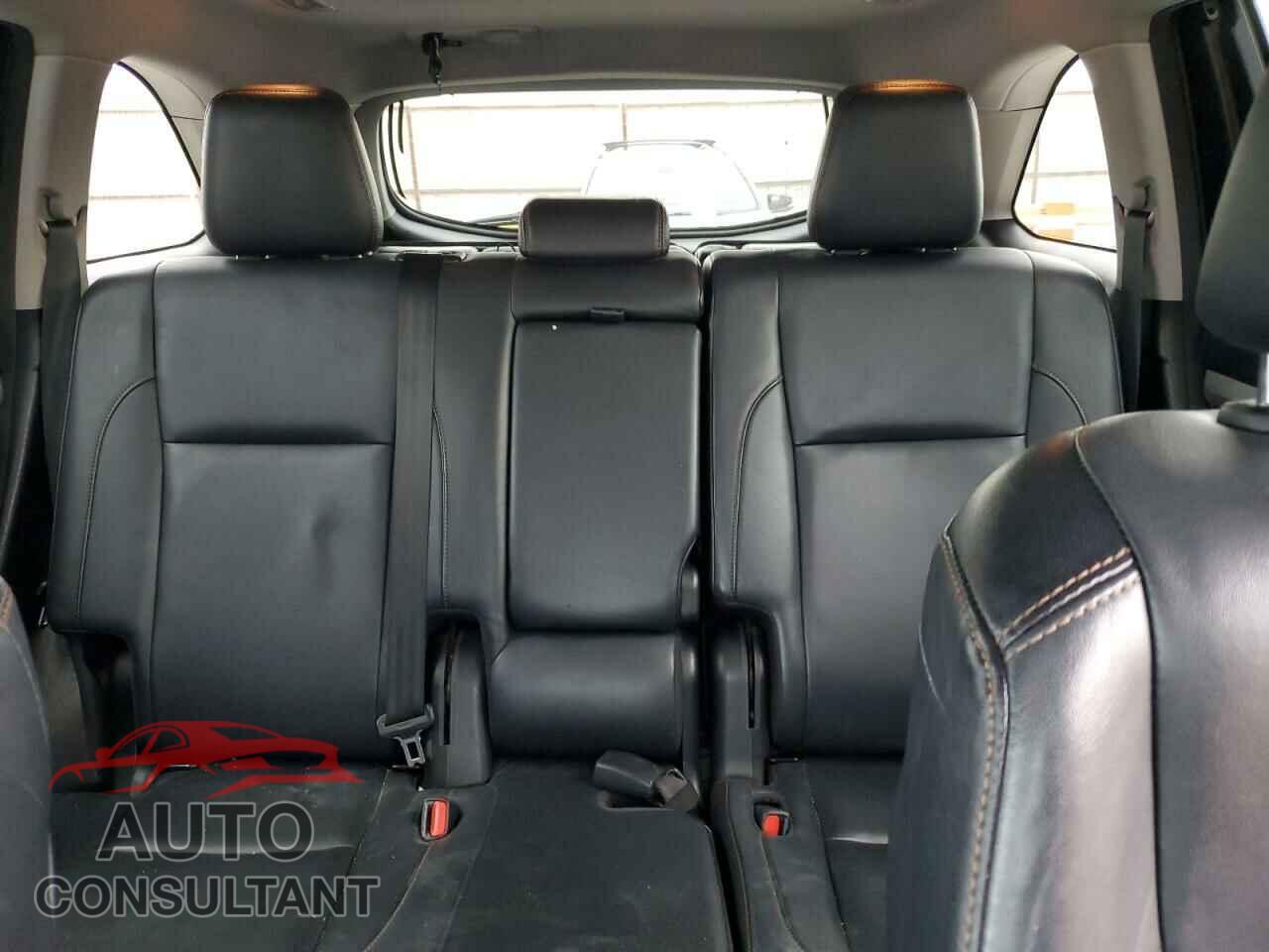 TOYOTA HIGHLANDER 2017 - 5TDKZRFH3HS197044