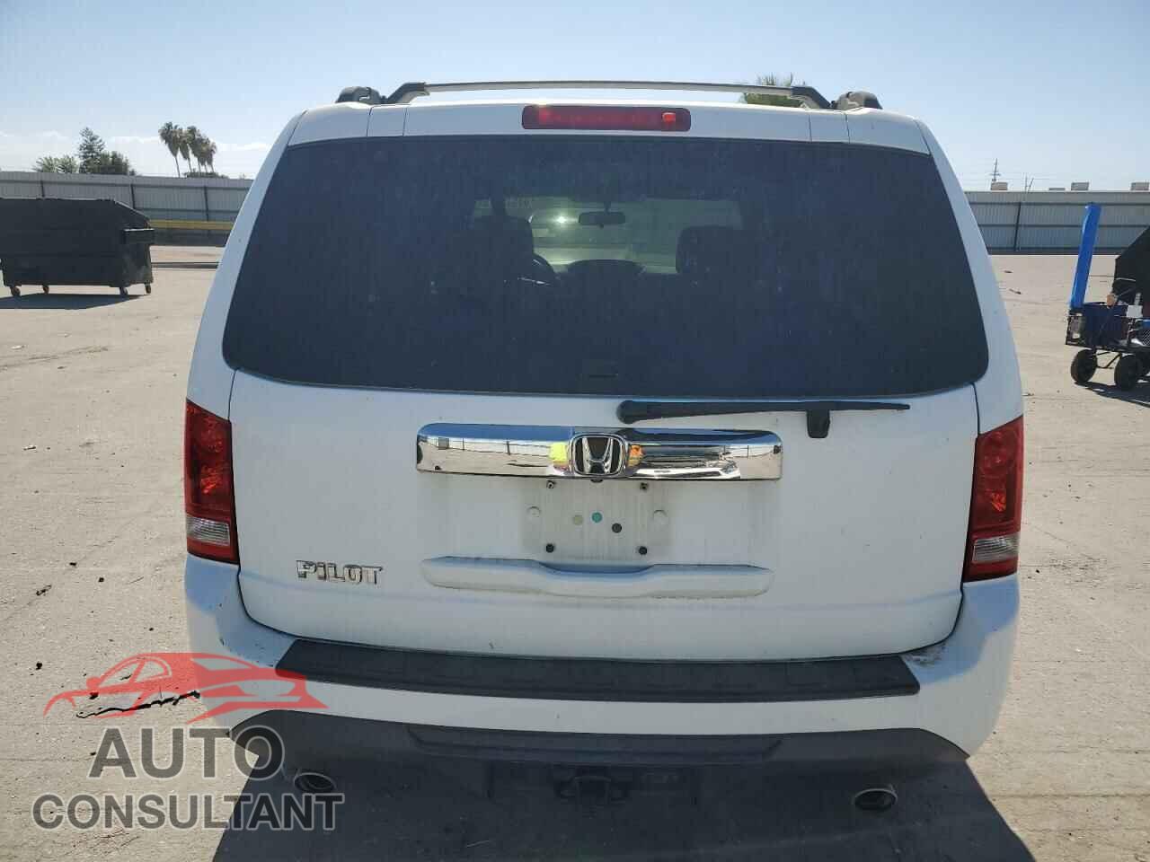 HONDA PILOT 2013 - 5FNYF3H44DB016445