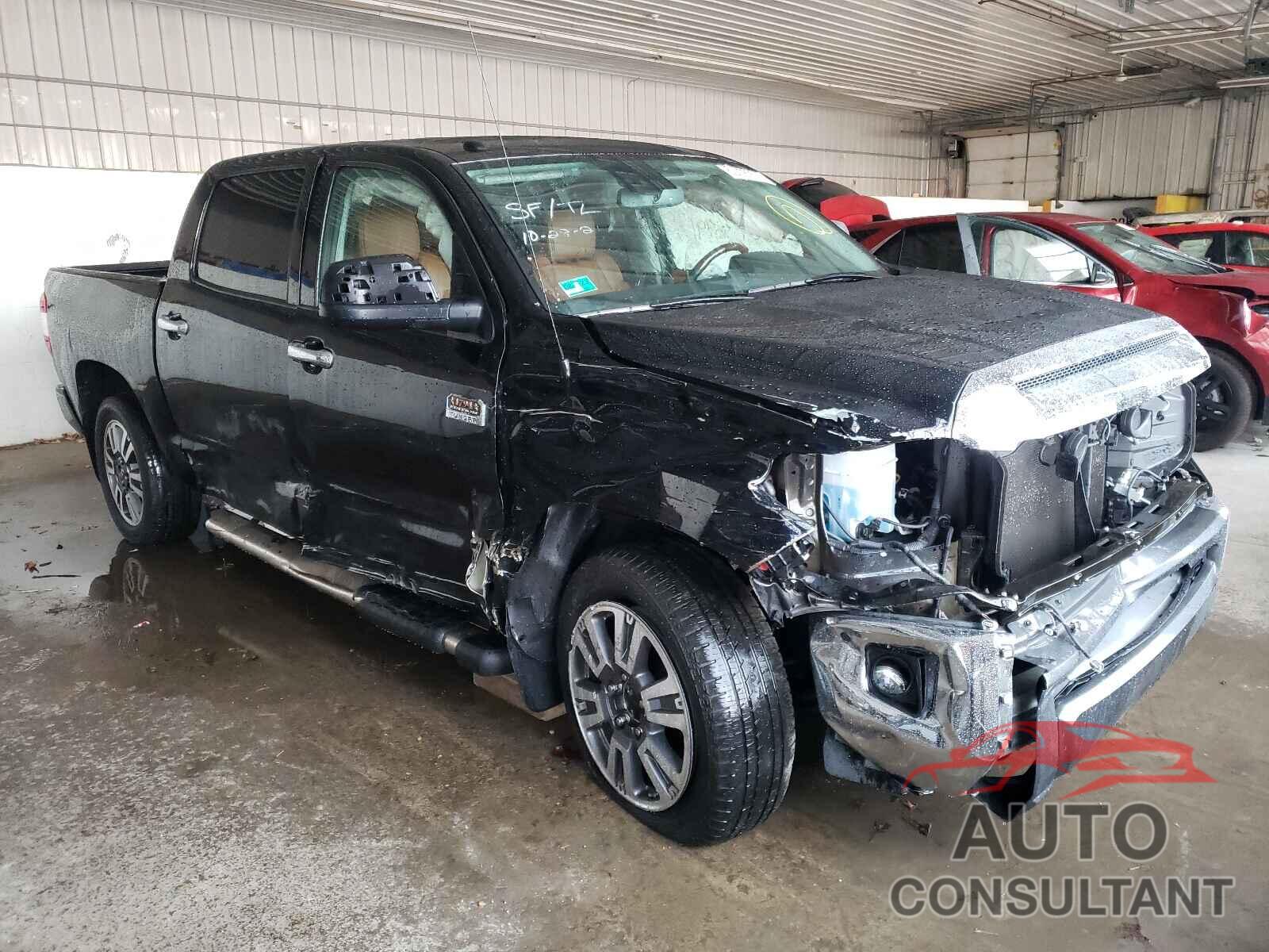 TOYOTA TUNDRA 2019 - 5TFAY5F17KX842807