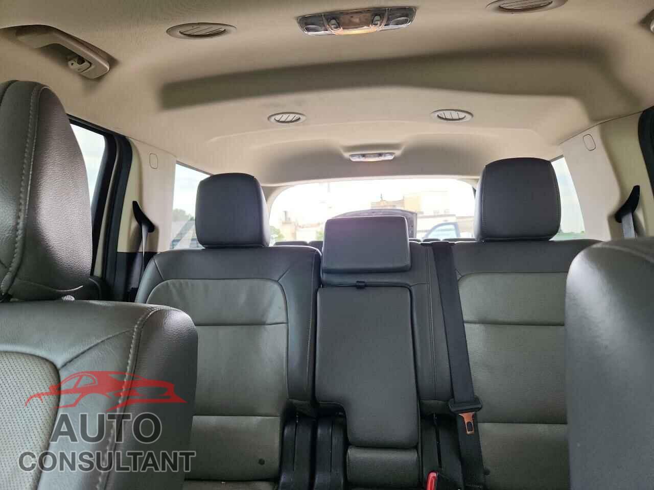 FORD FLEX 2017 - 2FMGK5D86HBA01892