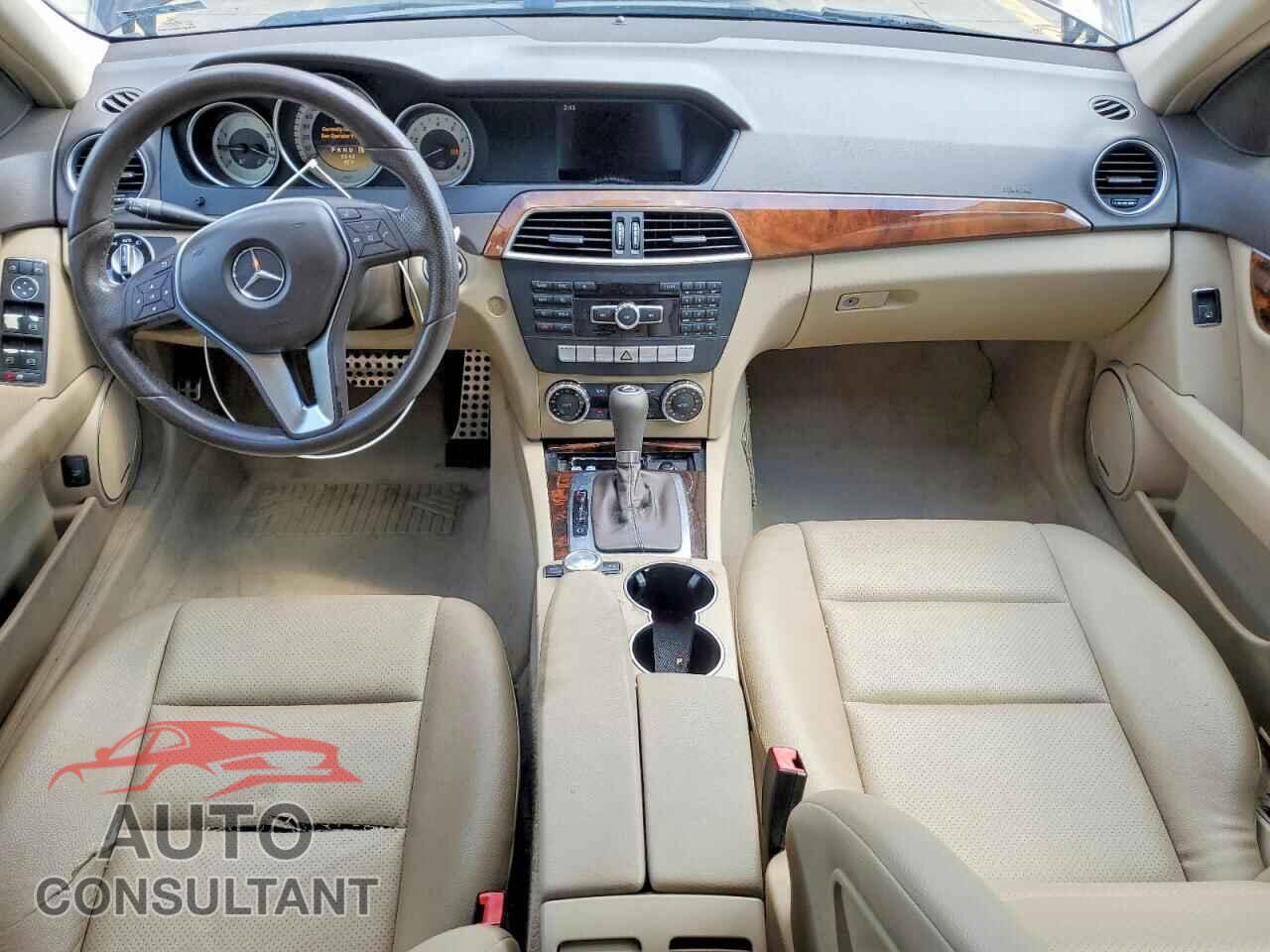 MERCEDES-BENZ C-CLASS 2012 - WDDGF8BB4CA618100