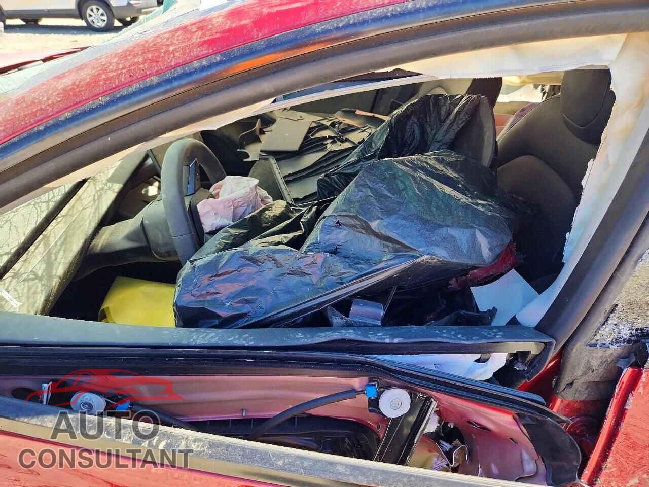 TESLA MODEL 3 2024 - 5YJ3E1EB2RF811988