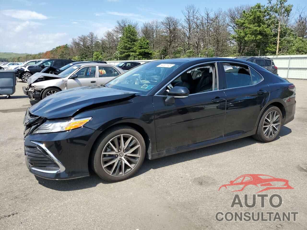 TOYOTA CAMRY 2021 - 4T1F11BK6MU034160