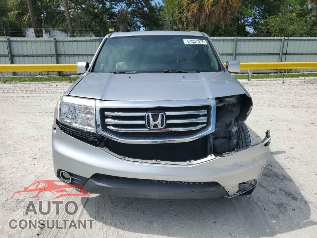 HONDA PILOT 2015 - 5FNYF3H33FB021937