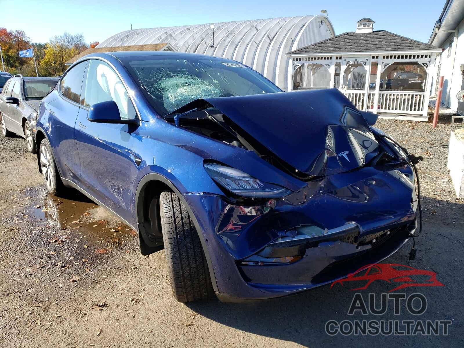 TESLA MODEL Y 2021 - 5YJYGDEE2MF263267