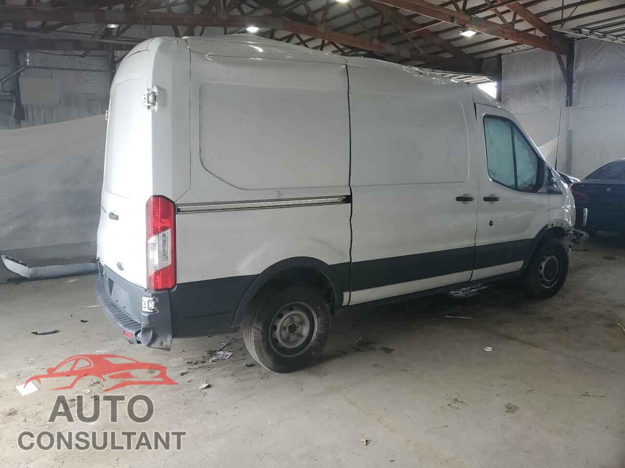 FORD TRANSIT 2017 - 1FTYR1CG8HKA81563