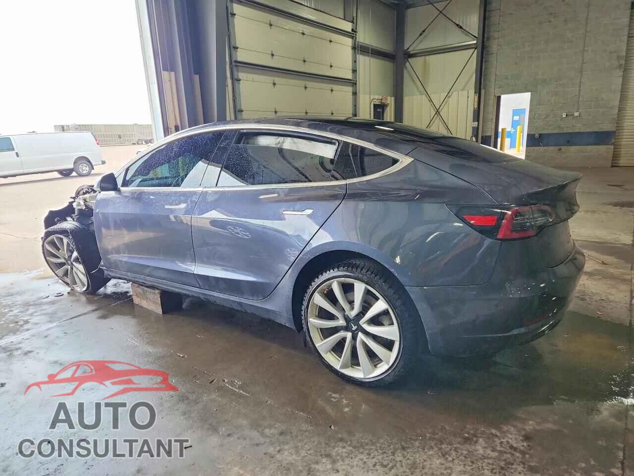 TESLA MODEL 3 2018 - 5YJ3E1EA5JF153286