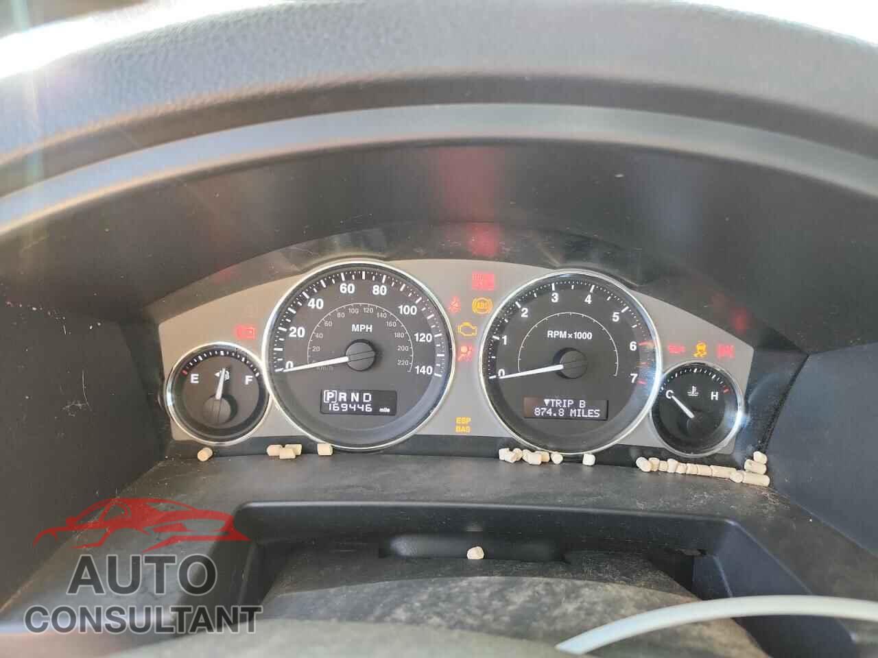JEEP COMMANDER 2010 - 1J4RG5GT1AC137619