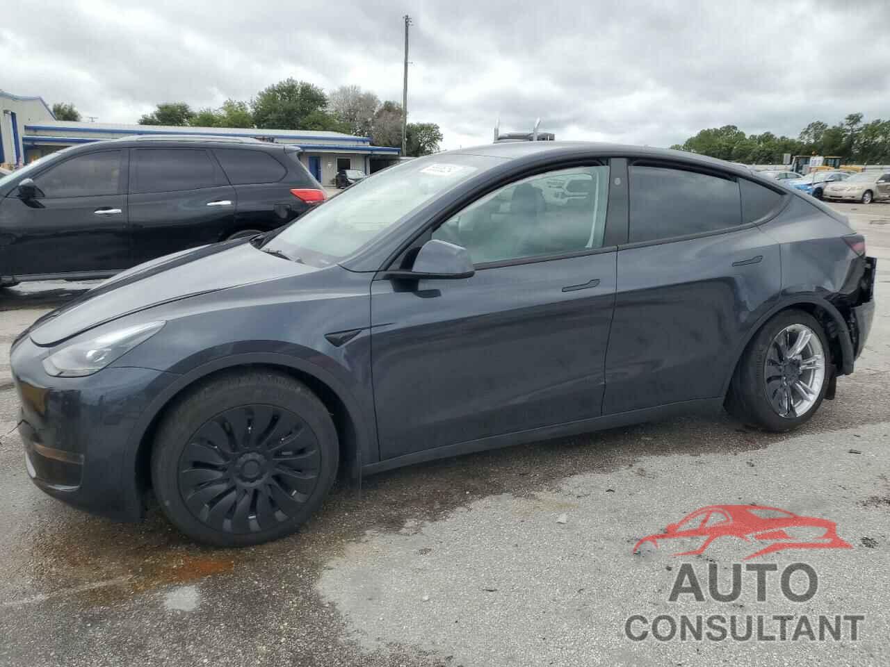 TESLA MODEL Y 2024 - 7SAYGAEE3RF048067