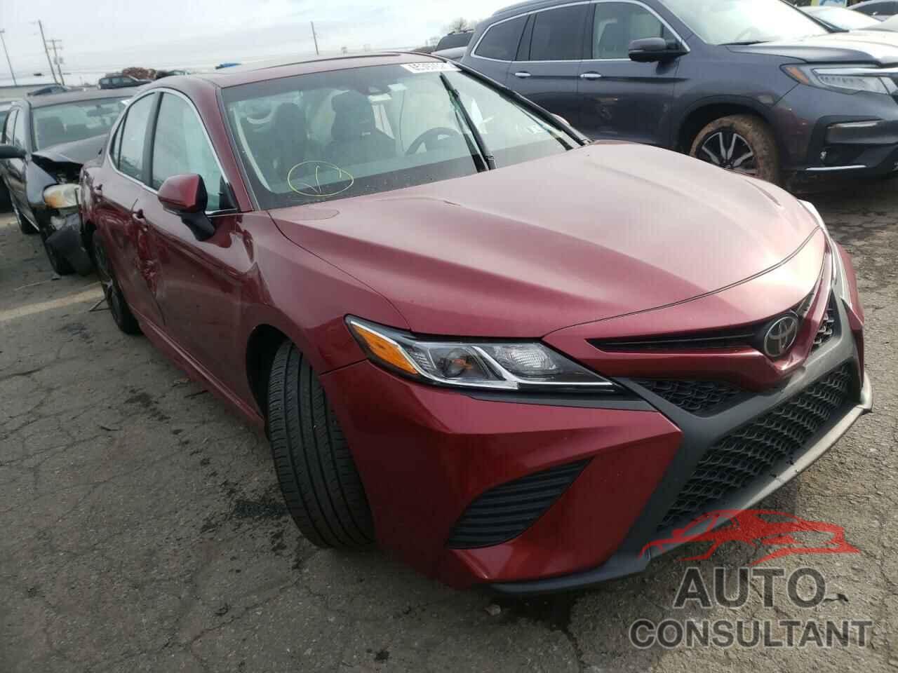 TOYOTA CAMRY 2018 - 4T1B11HK3JU667510