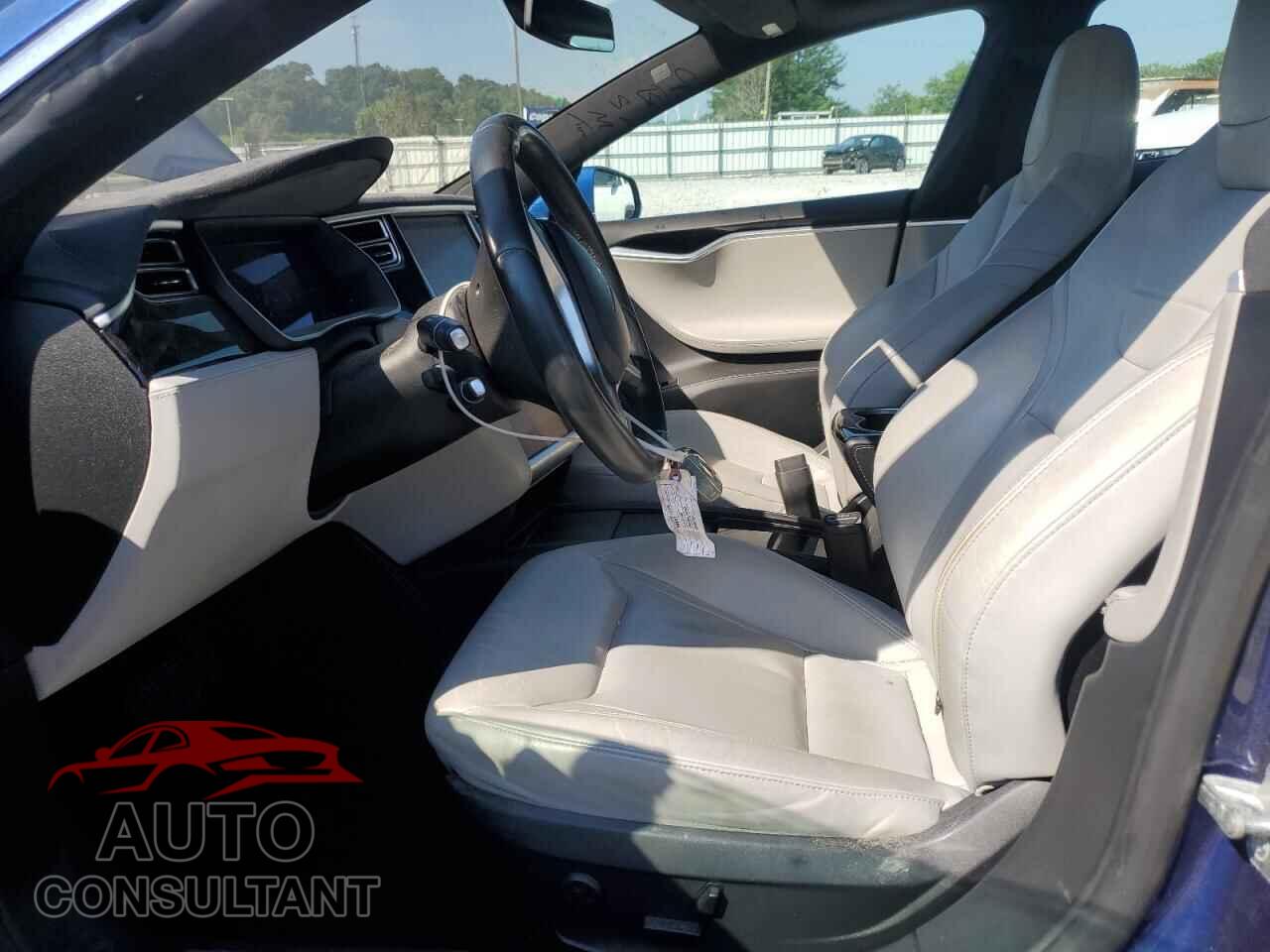 TESLA MODEL S 2015 - 5YJSA1E22FF111973