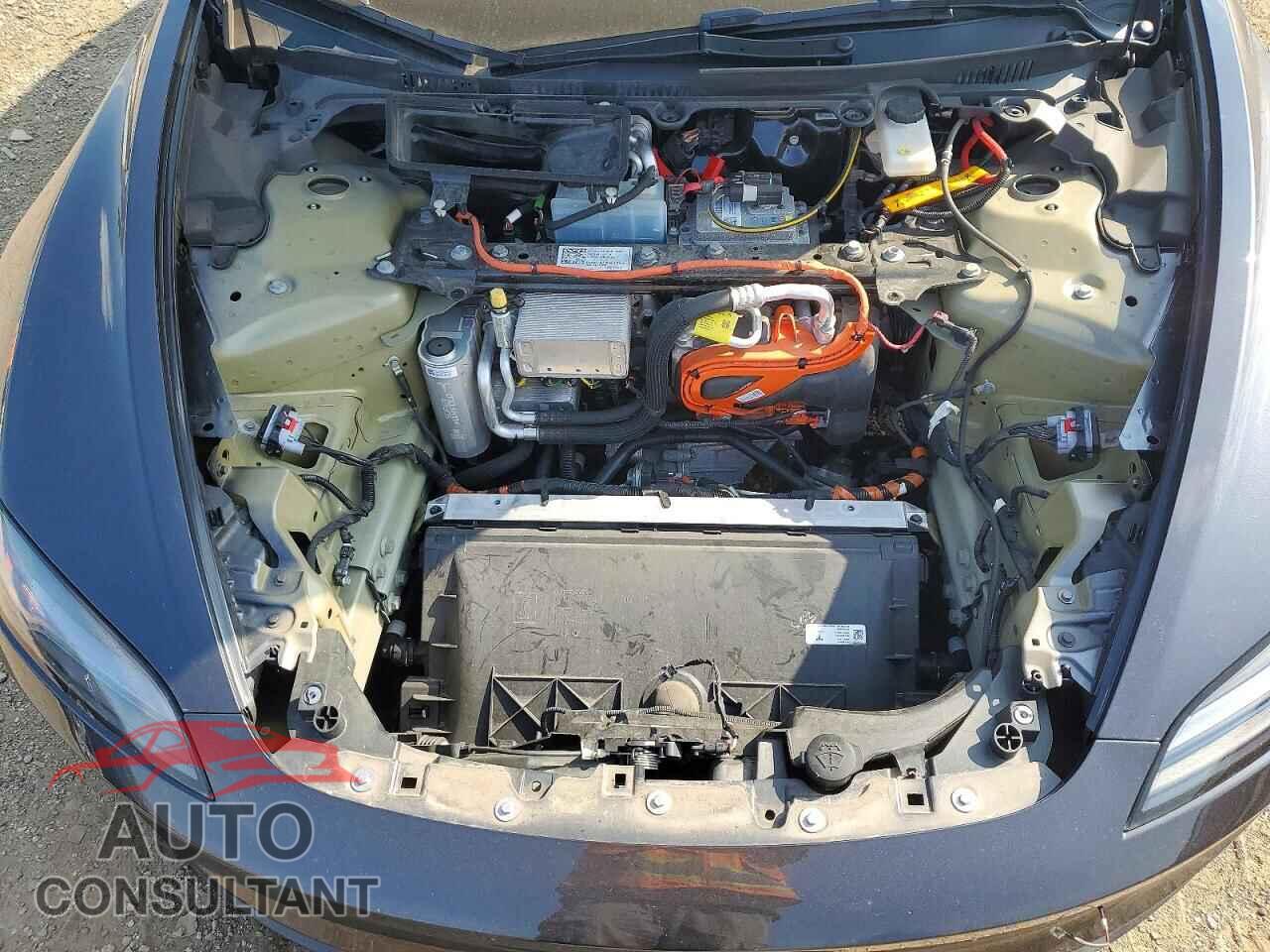 TESLA MODEL 3 2024 - 5YJ3E1EB4RF758582