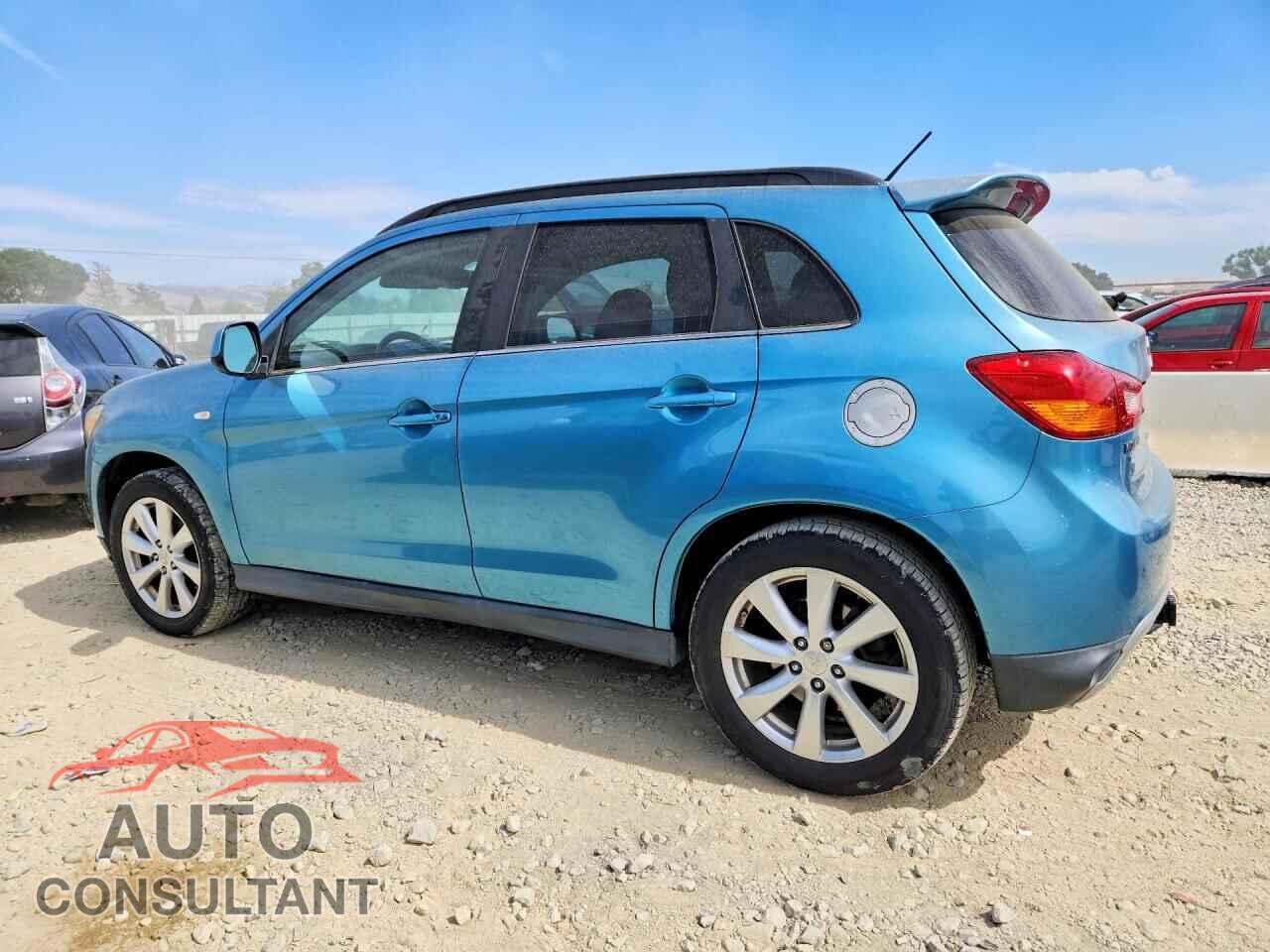 MITSUBISHI OUTLANDER 2013 - 4A4AP4AU9DE009015