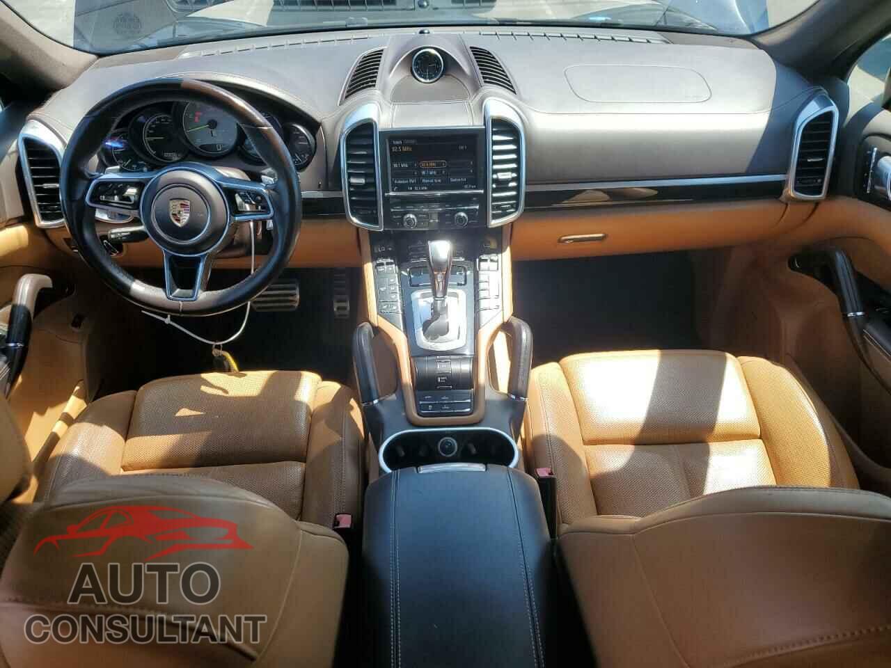 PORSCHE CAYENNE 2016 - WP1AE2A22GLA61911