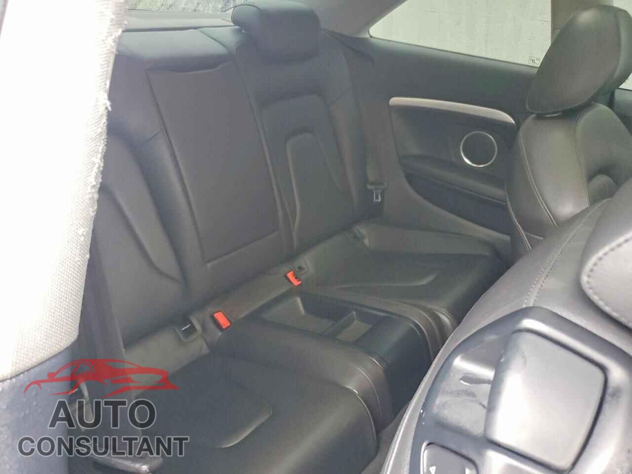 AUDI A5 2013 - WAULFAFR2DA066733