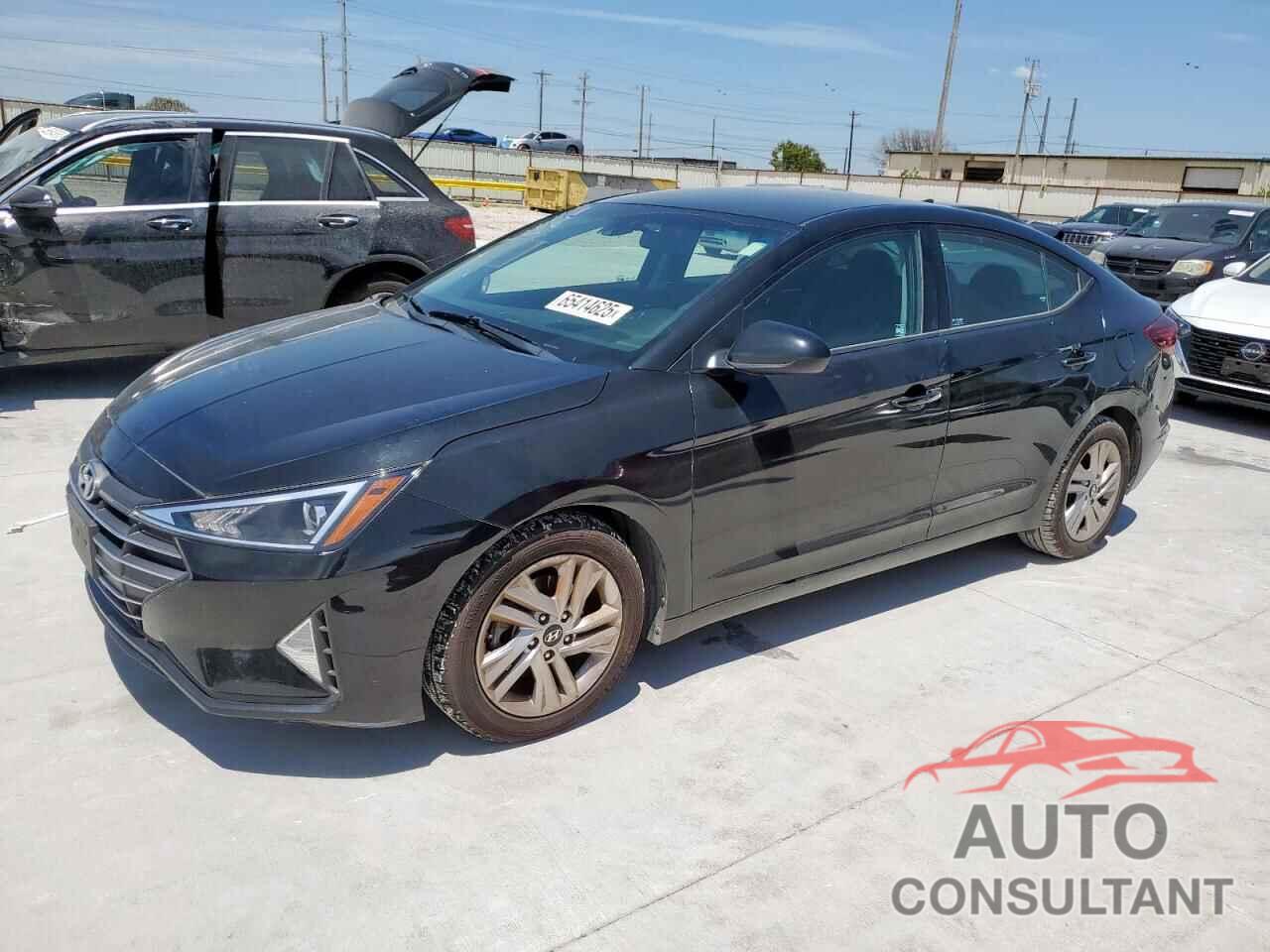 HYUNDAI ELANTRA 2019 - 5NPD84LF1KH428148