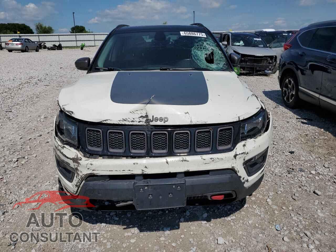 JEEP COMPASS 2018 - 3C4NJDDB3JT150677