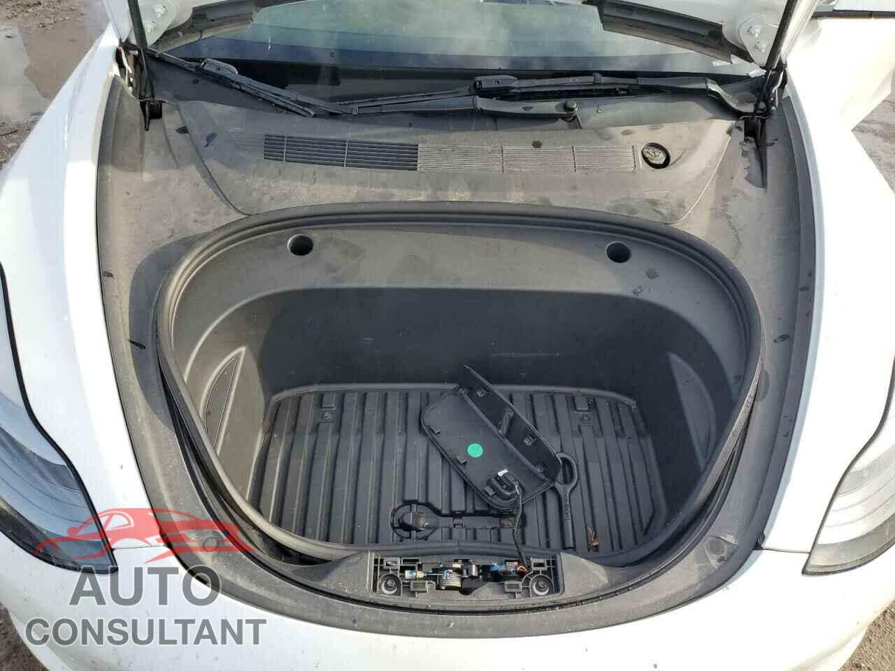 TESLA MODEL 3 2022 - 5YJ3E1EAXNF145707
