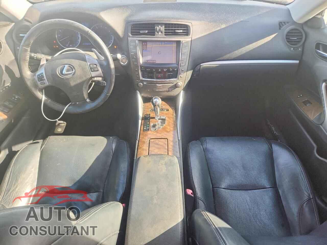 LEXUS IS 2013 - JTHCF5C29D5063546