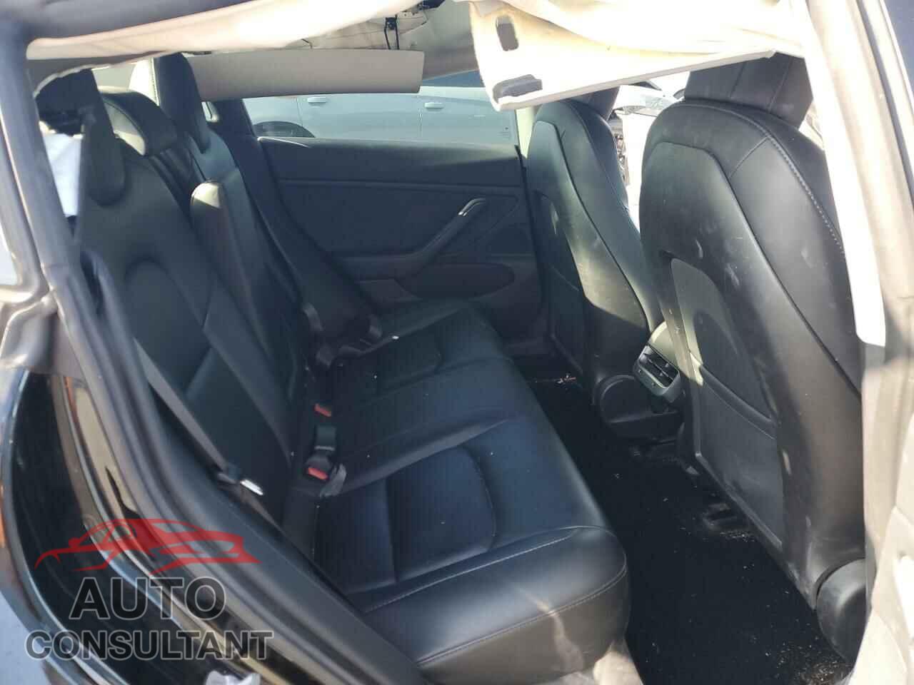 TESLA MODEL 3 2018 - 5YJ3E1EB4JF093042