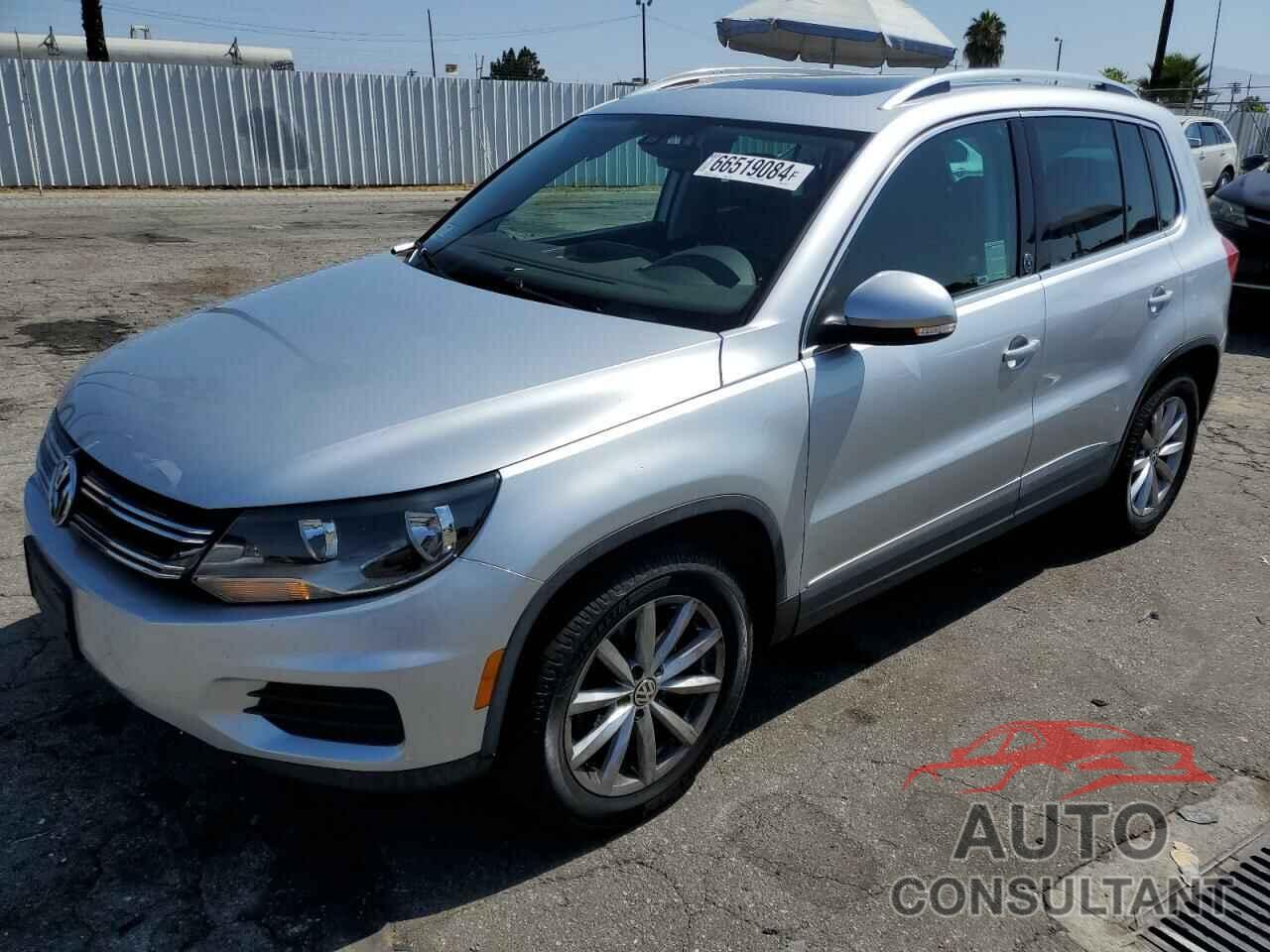 VOLKSWAGEN TIGUAN 2017 - WVGRV7AX9HK016674