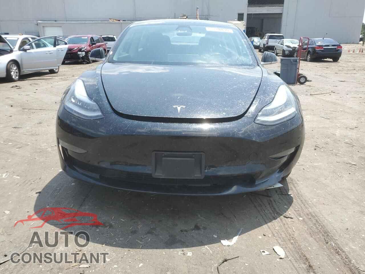 TESLA MODEL 3 2018 - 5YJ3E1EA9JF040781