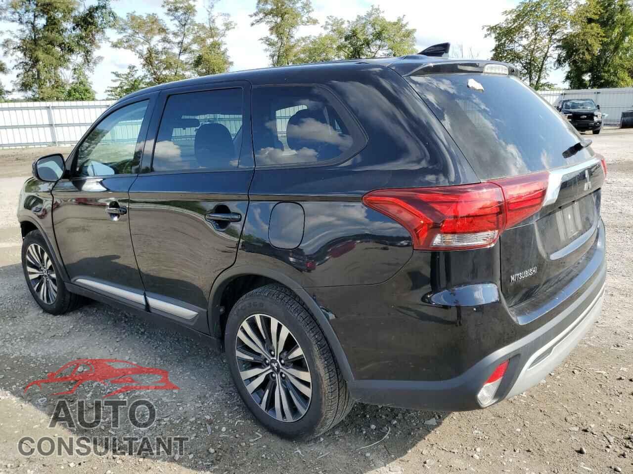 MITSUBISHI OUTLANDER 2019 - JA4AZ3A32KZ004905