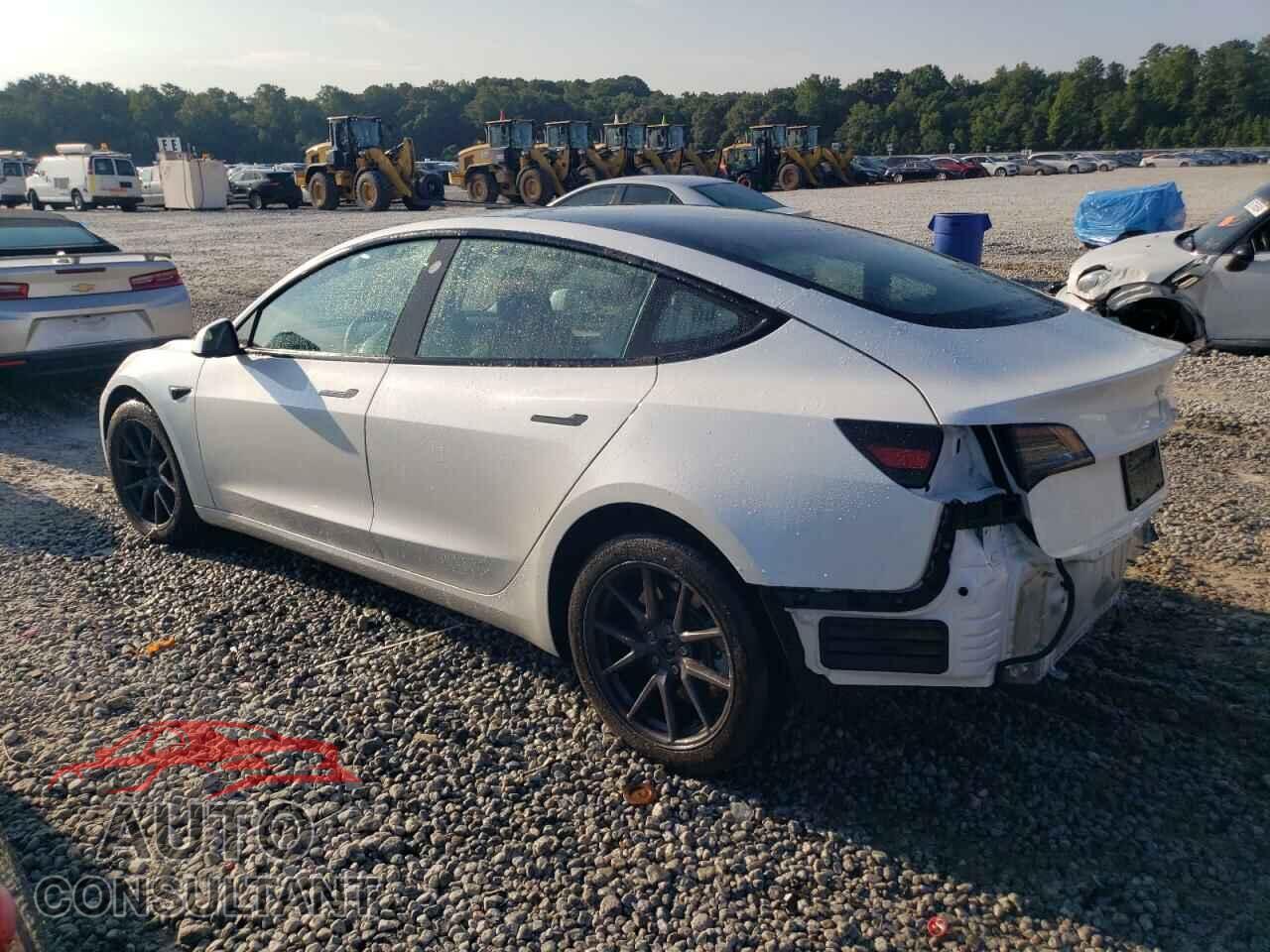 TESLA MODEL 3 2023 - 5YJ3E1EB9PF686937
