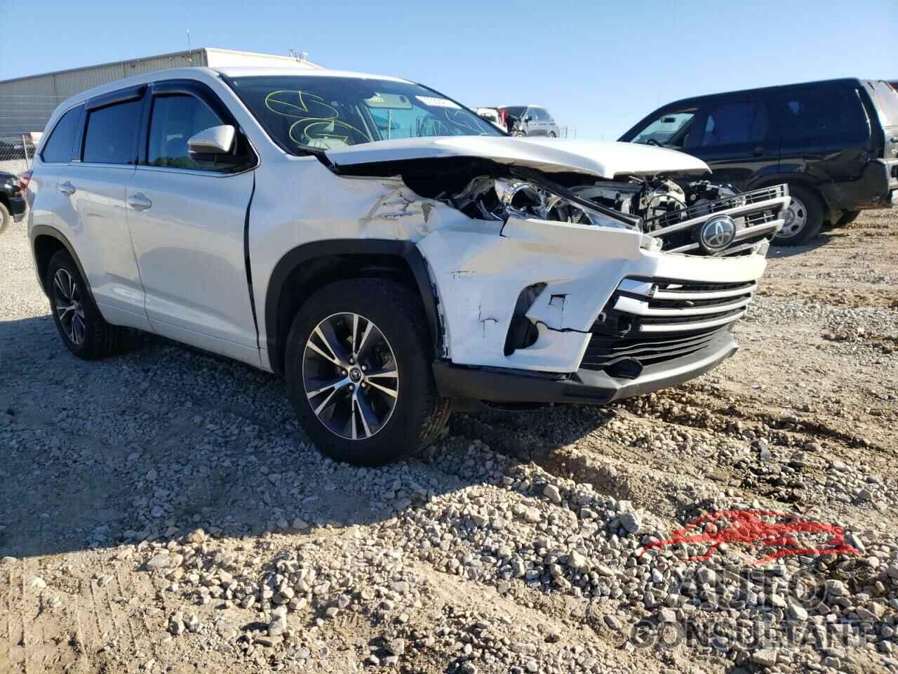 TOYOTA HIGHLANDER 2018 - 5TDZARFHXJS040459