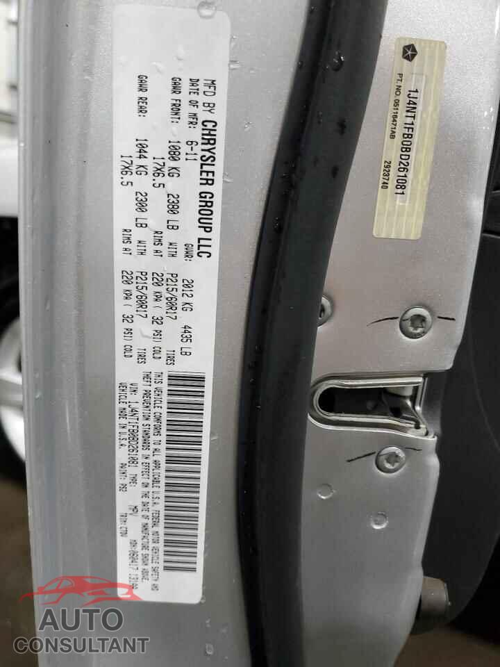 JEEP COMPASS 2011 - 1J4NT1FB0BD261081