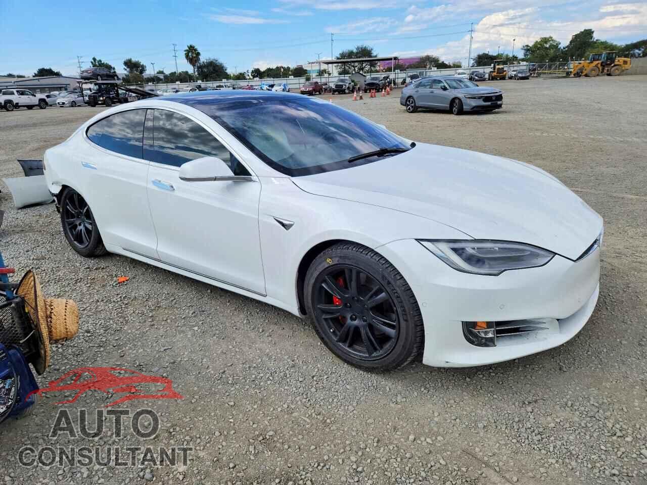 TESLA MODEL S 2020 - 5YJSA1E48LF415841