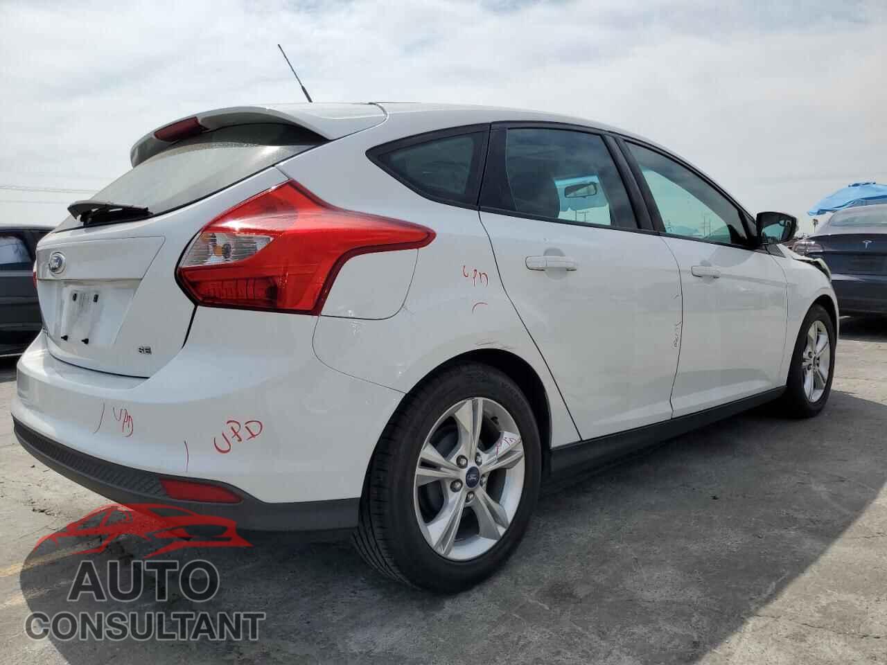 FORD FOCUS 2014 - 1FADP3K21EL211636