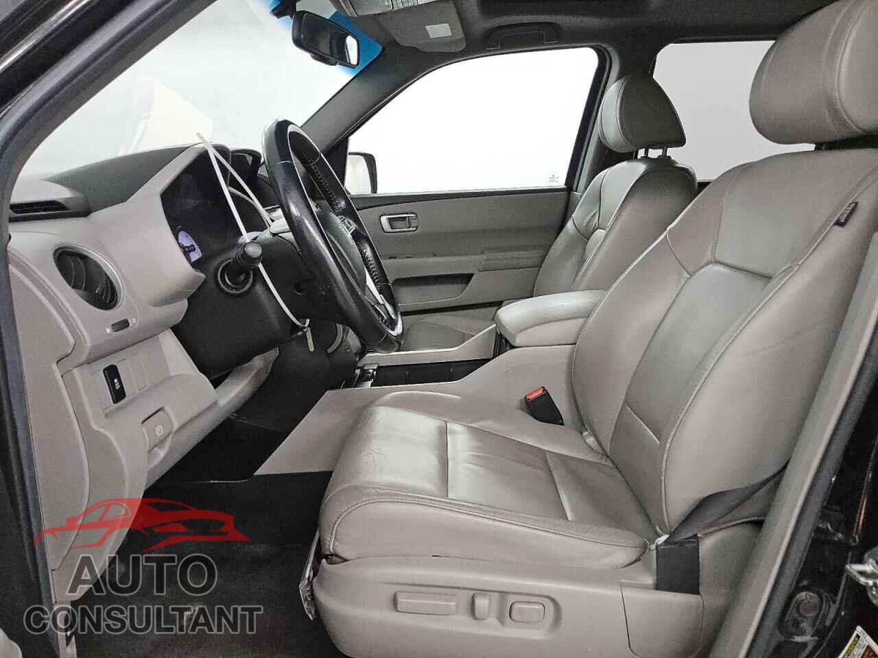 HONDA PILOT 2013 - 5FNYF3H55DB007634