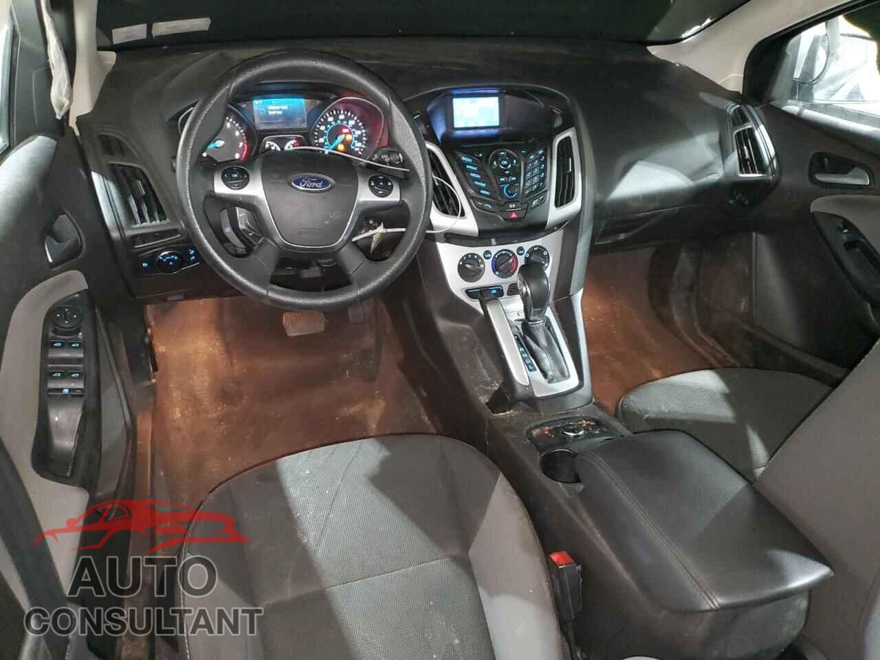 FORD FOCUS 2014 - 1FADP3F2XEL128376