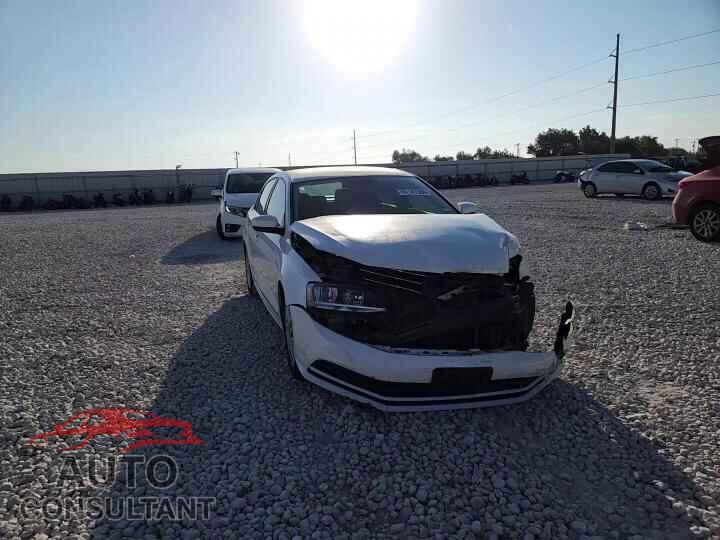 VOLKSWAGEN JETTA 2017 - 3VW2B7AJ2HM209507