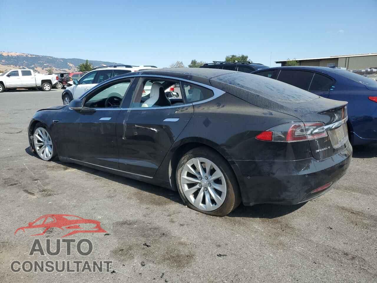 TESLA MODEL S 2018 - 5YJSA1E27JF282923
