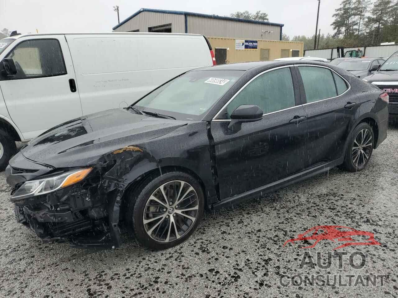 TOYOTA CAMRY 2018 - 4T1B11HK0JU042613