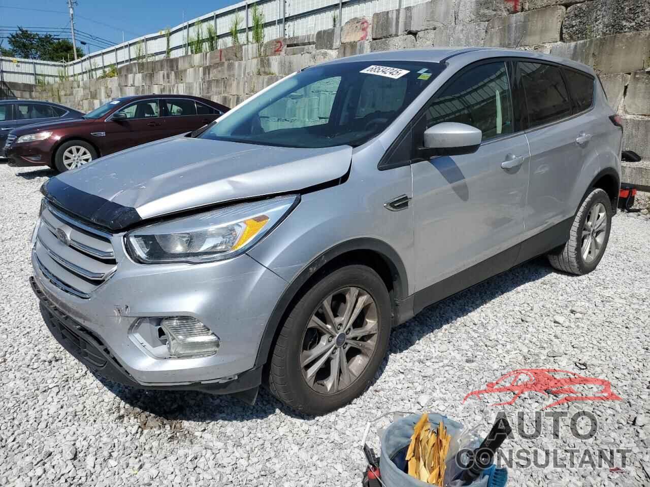 FORD ESCAPE 2017 - 1FMCU0GDXHUE92952
