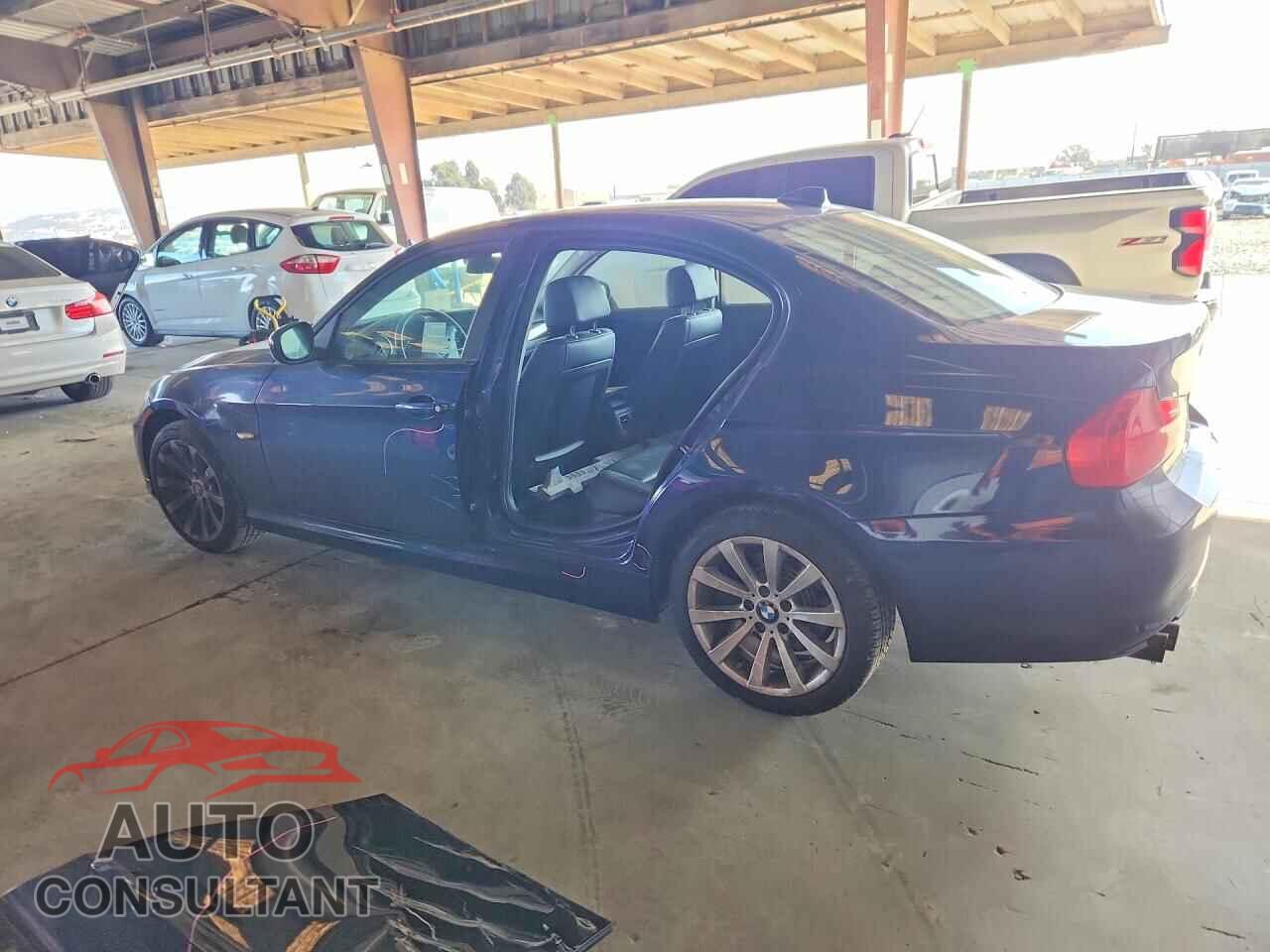 BMW 3 SERIES 2011 - WBAPH5G59BNM83321