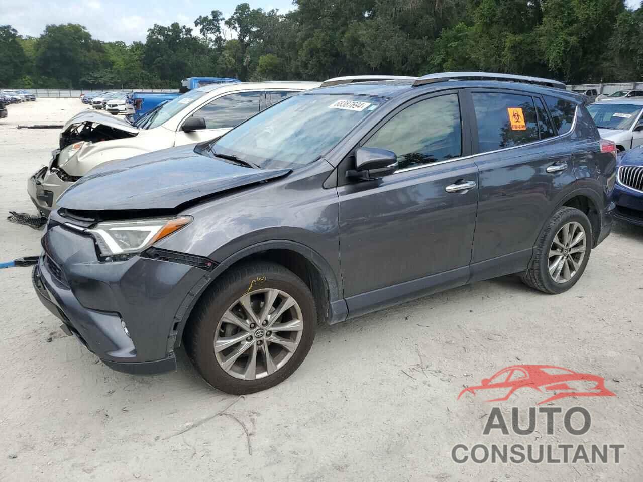 TOYOTA RAV4 2017 - JTMYFREV1HD105595